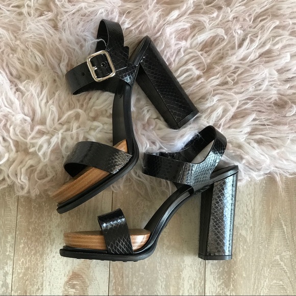 NWTTod’s Black python sandals! - Picture 3 of 8